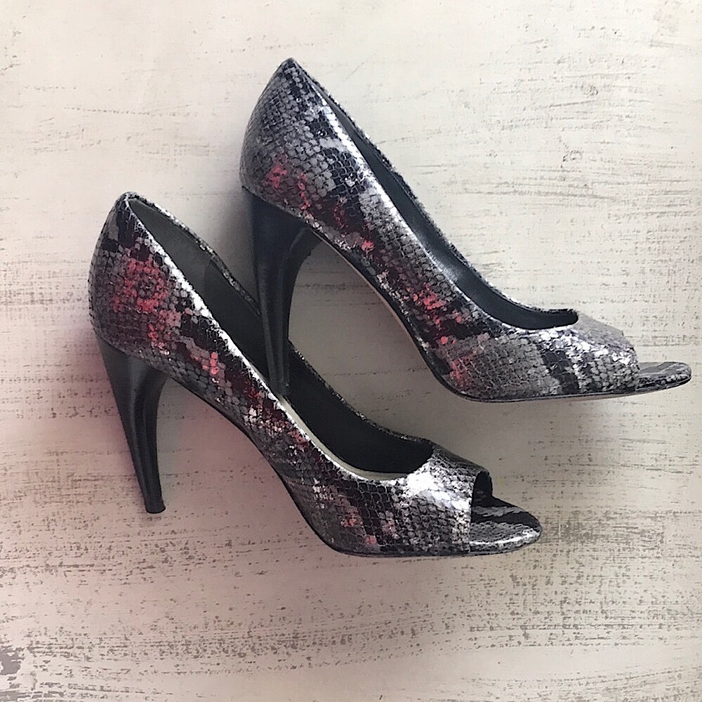 VIA SPIGA ‘Embry’ Snakeskin Embossed Leather Peep Toe Silver/Black Heels, 7